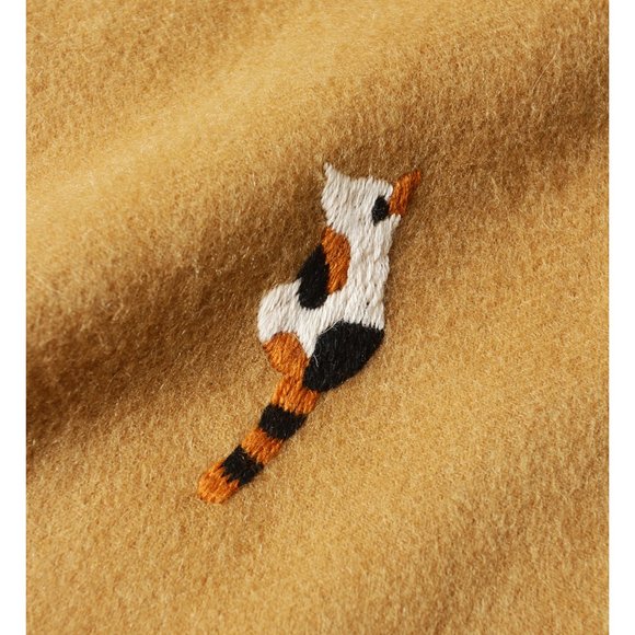 Edelweiss embroidered playing cat cashmere scarf - Picture 3 of 12